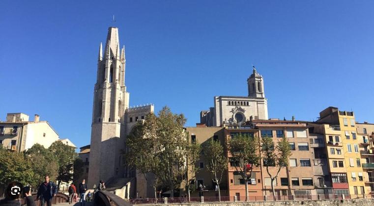 Apartamento Con Encanto Y Terraza En Barri Vell De Girona, El Cul De La Lleona Extérieur photo